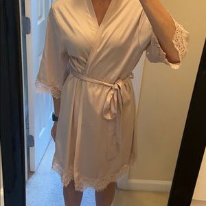 NWOT silky pale blush lace trim robe